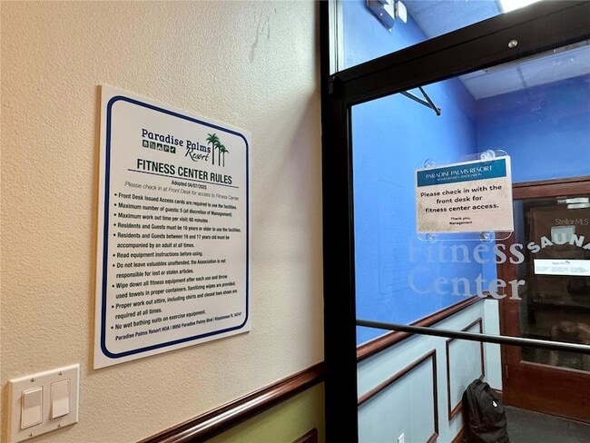 Building Photo - 8977 Coco Palm Rd