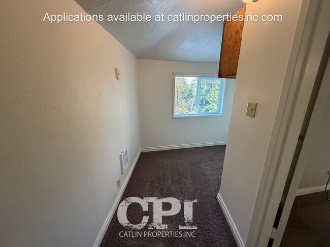 Building Photo - 1921 Teresa Way