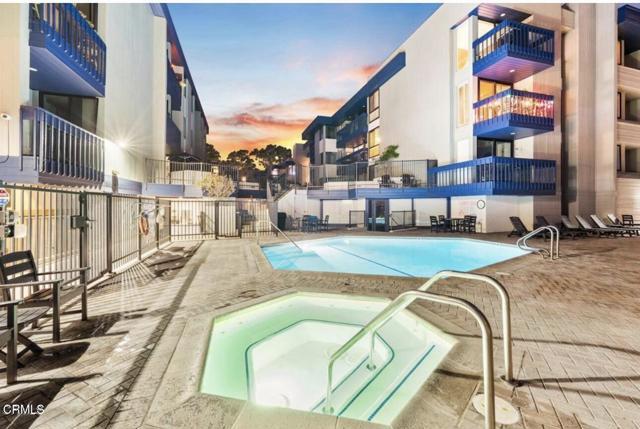 Building Photo - 350 Paseo De Playa