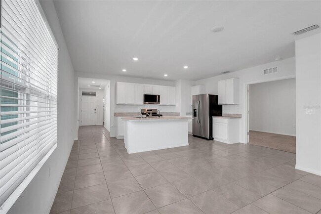 Building Photo - 3881 Brant Pl