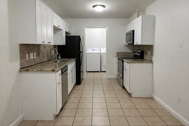 Building Photo - 6619 Carver Rd