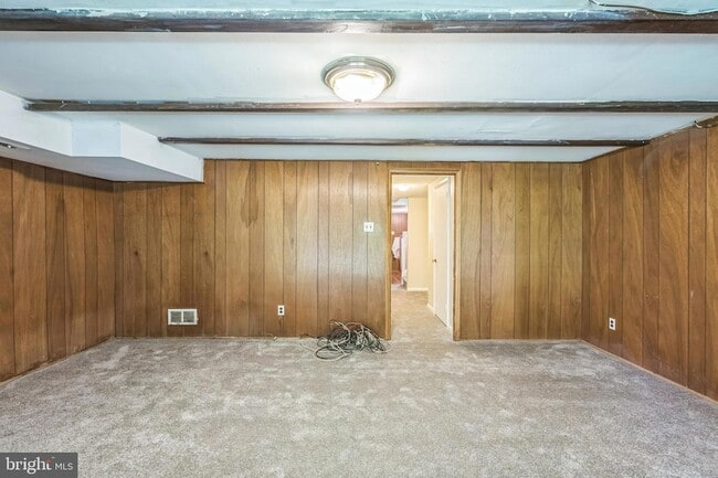 Building Photo - 881 Ronnie Ln