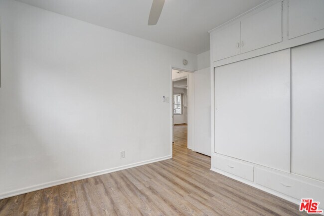Building Photo - 2302 32nd St