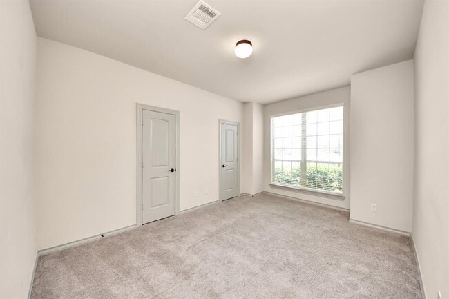 Building Photo - 2407 Argos Dr