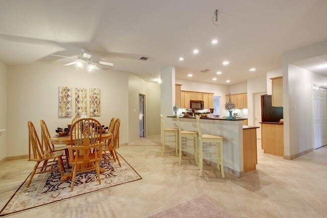 Building Photo - 1111 Fossil Cove