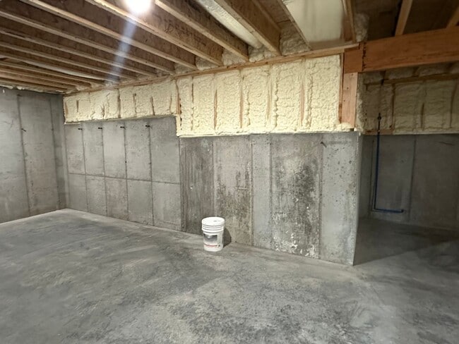 Building Photo - NEW CONSTRUCTION 5 Bed 3 Bath w/ Walk Out Basement Waynesville School District