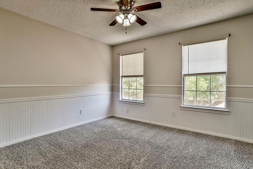 Building Photo - 5504 Big Bend Dr