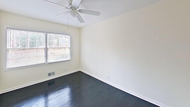 Building Photo - 4092 Lindsey Dr