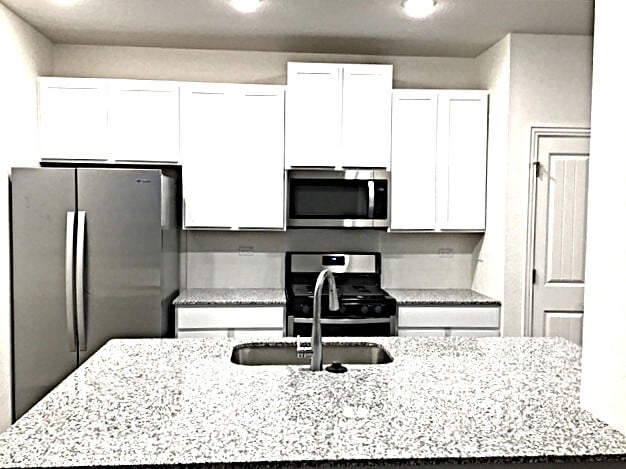 Building Photo - 176 Pebble Creek Run