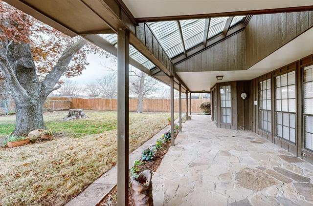Building Photo - 322 E Tripp Rd