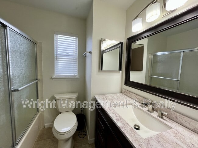 Building Photo - 7618 Colonial Ct