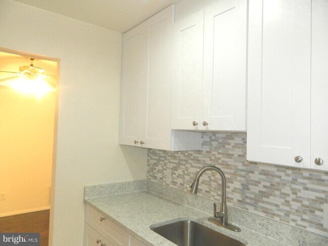 Building Photo - 7925 Coriander Dr