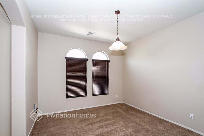 Building Photo - 7155 Almerta Ave