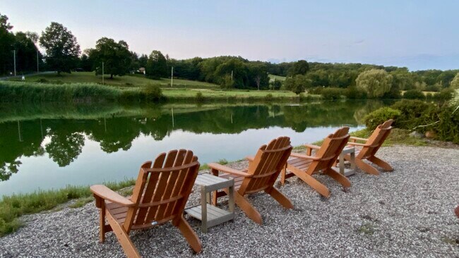 Building Photo - 7 Silo Ln