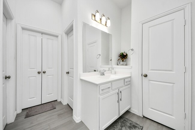 Building Photo - 1311 Stuart Run Dr