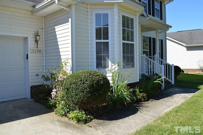 Building Photo - 2306 Nutting Ln