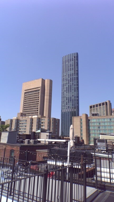 Building Photo - 11 Follen St