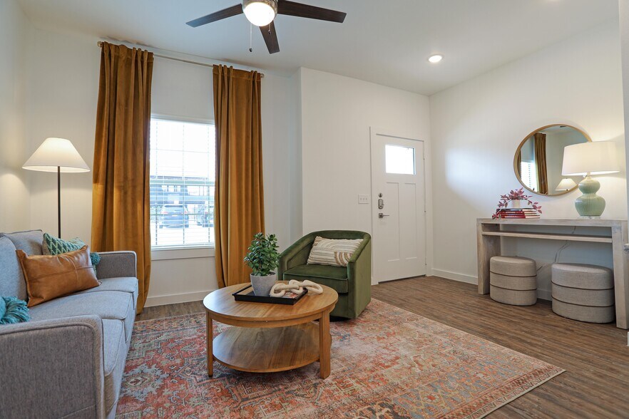 Leighton 10412 Milwaukee Ave Lubbock TX 79424 Apartment Finder