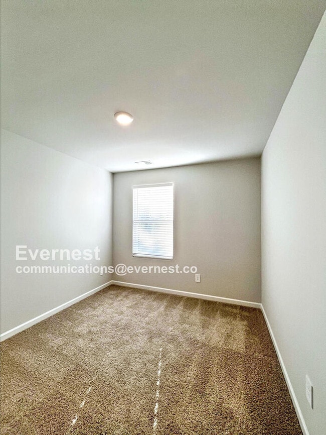 Building Photo - 4239 Feetham Dr