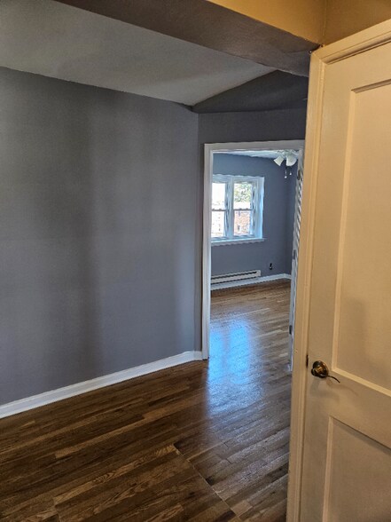 Building Photo - 751 Adams Ave