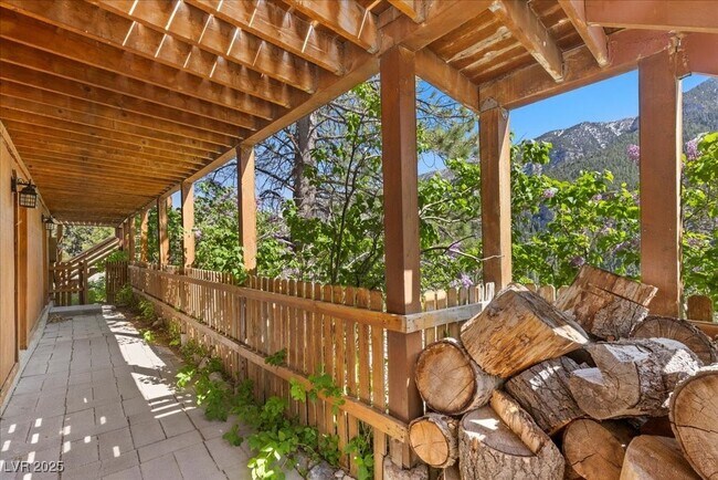 Building Photo - 4947 Snow White Rd