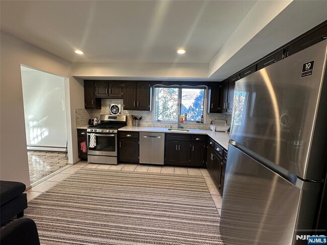 Building Photo - 531 US-1