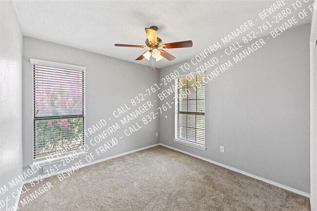 Building Photo - 473 Leisure Ln