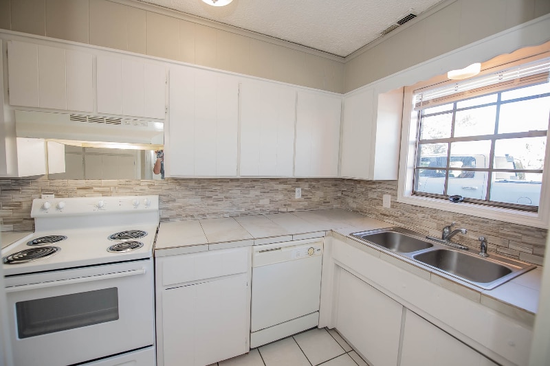 Building Photo - 2054 Garland Ave