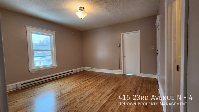 Building Photo - 415 23rd Ave N