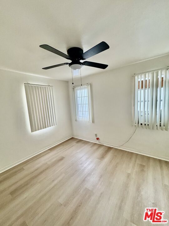 Building Photo - 407 W Manchester Blvd