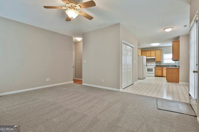 Building Photo - 12241 Crestwood Ct