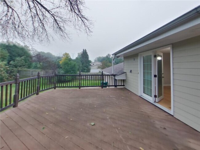 Building Photo - 6421 Limerick Dr