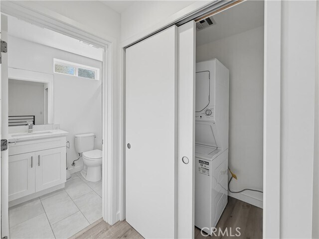 Building Photo - 10918 1/2 Hesby St