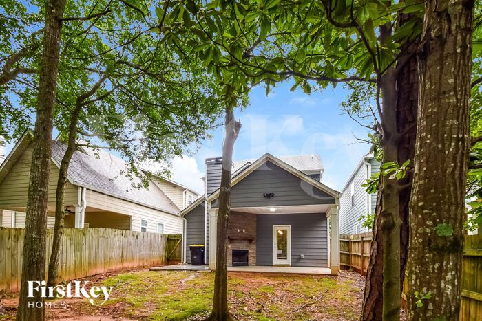 Building Photo - 18 E Newnan Rd