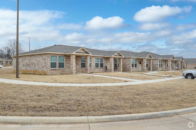 Primary - Woodland Commons