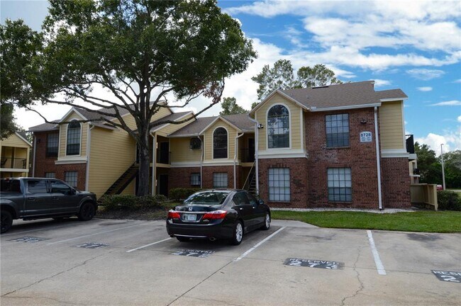 Primary Photo - 8728 Mallard Reserve Dr