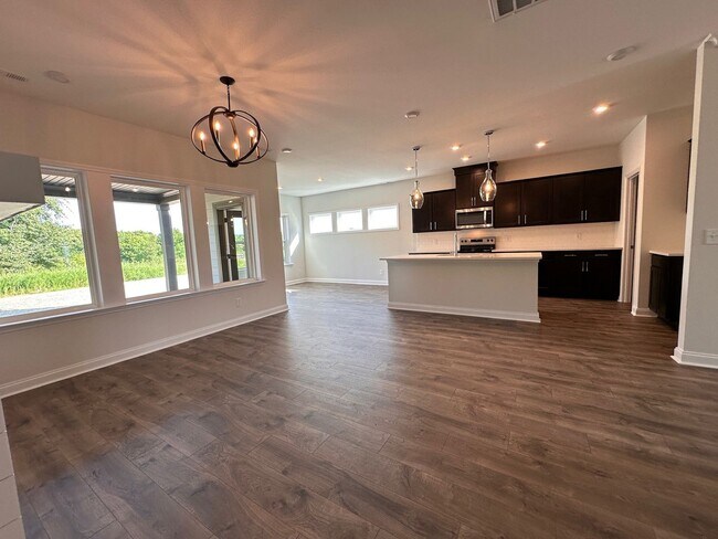 Building Photo - 2024-Built Beautiful 4-Bedroom and 3.5 Bat...
