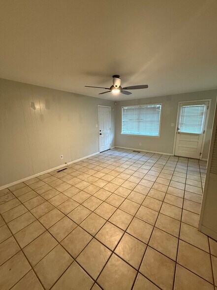 Building Photo - 2506 Fritz Ln