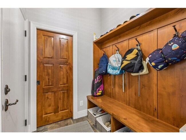 Building Photo - 15700 Portico Dr