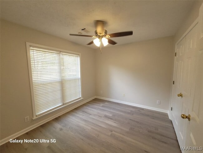 Building Photo - 6404 Deerwood Pl