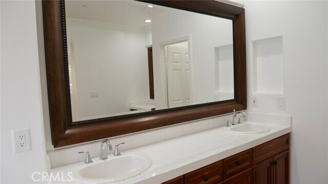 Building Photo - 45 Via Cancion