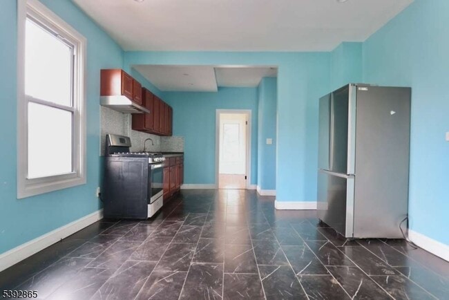 Primary Photo - 255 Magnolia Ave