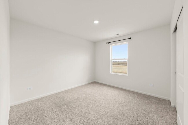 Building Photo - 13713 Sanibel St