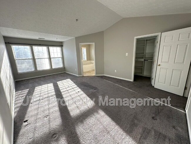 Building Photo - 9817 Bayline Cir