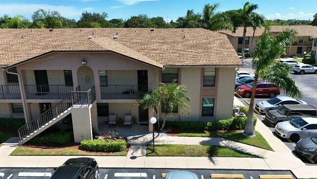 Building Photo - 9480 Boca Cove Cir