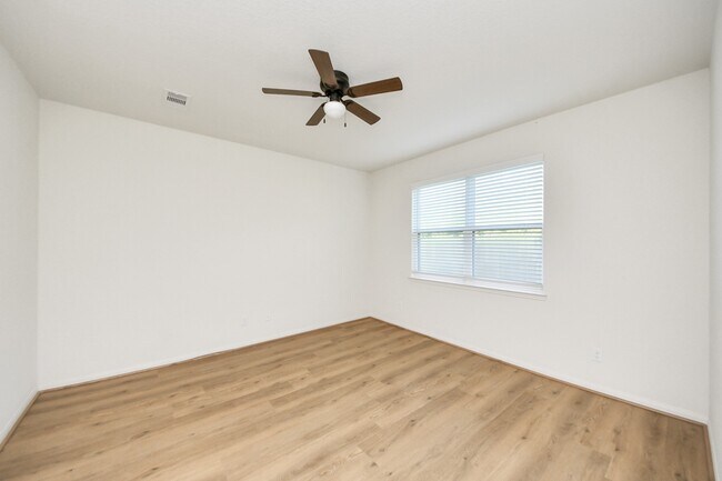 Building Photo - 9526 Opal Gates Dr