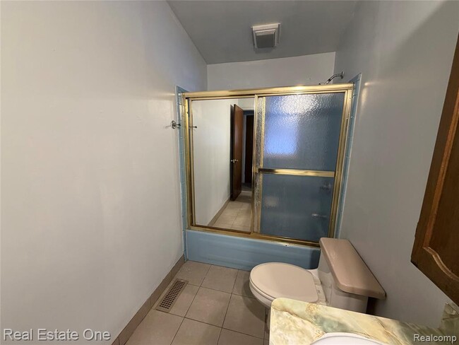 Building Photo - 29449 Everett St