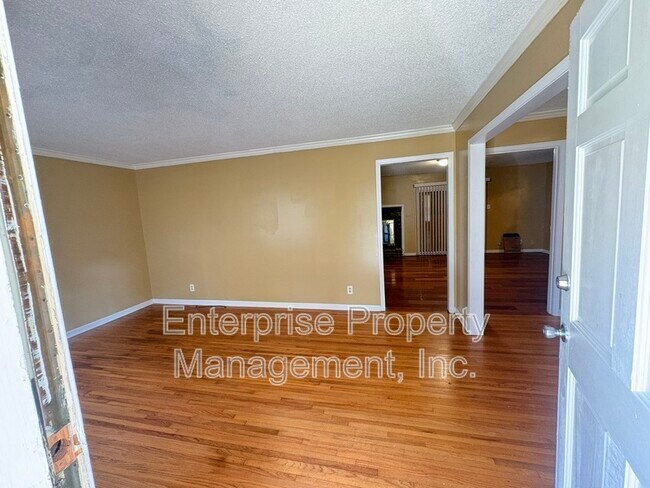 Building Photo - 3182 Casann Cove
