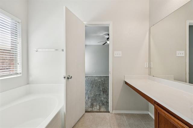 Building Photo - 724 Kentucky Derby Ln