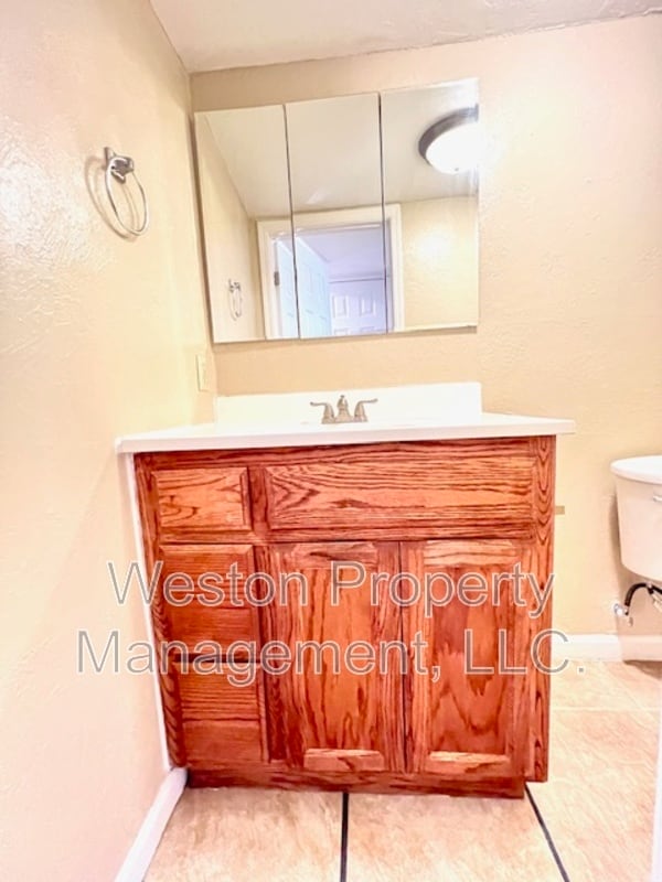 Building Photo - 6056 Northwest Expy